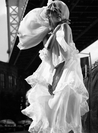 Illustration for article titled Alessandra Ambrosio Is A Whirling, Spinning, Mad Dervish Of Chiffon